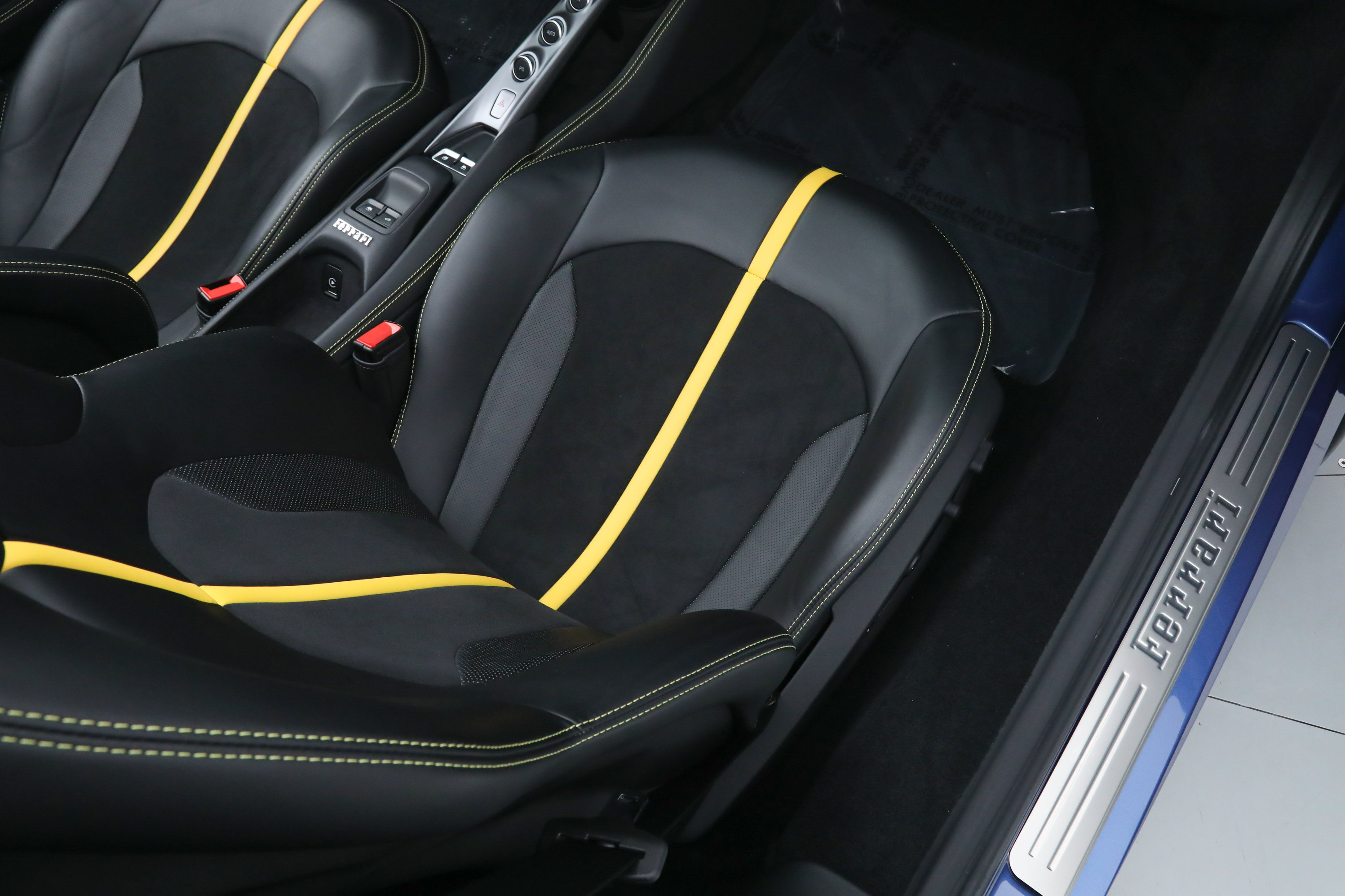 Certified 2023 Ferrari F8 Tributo RWD image 24