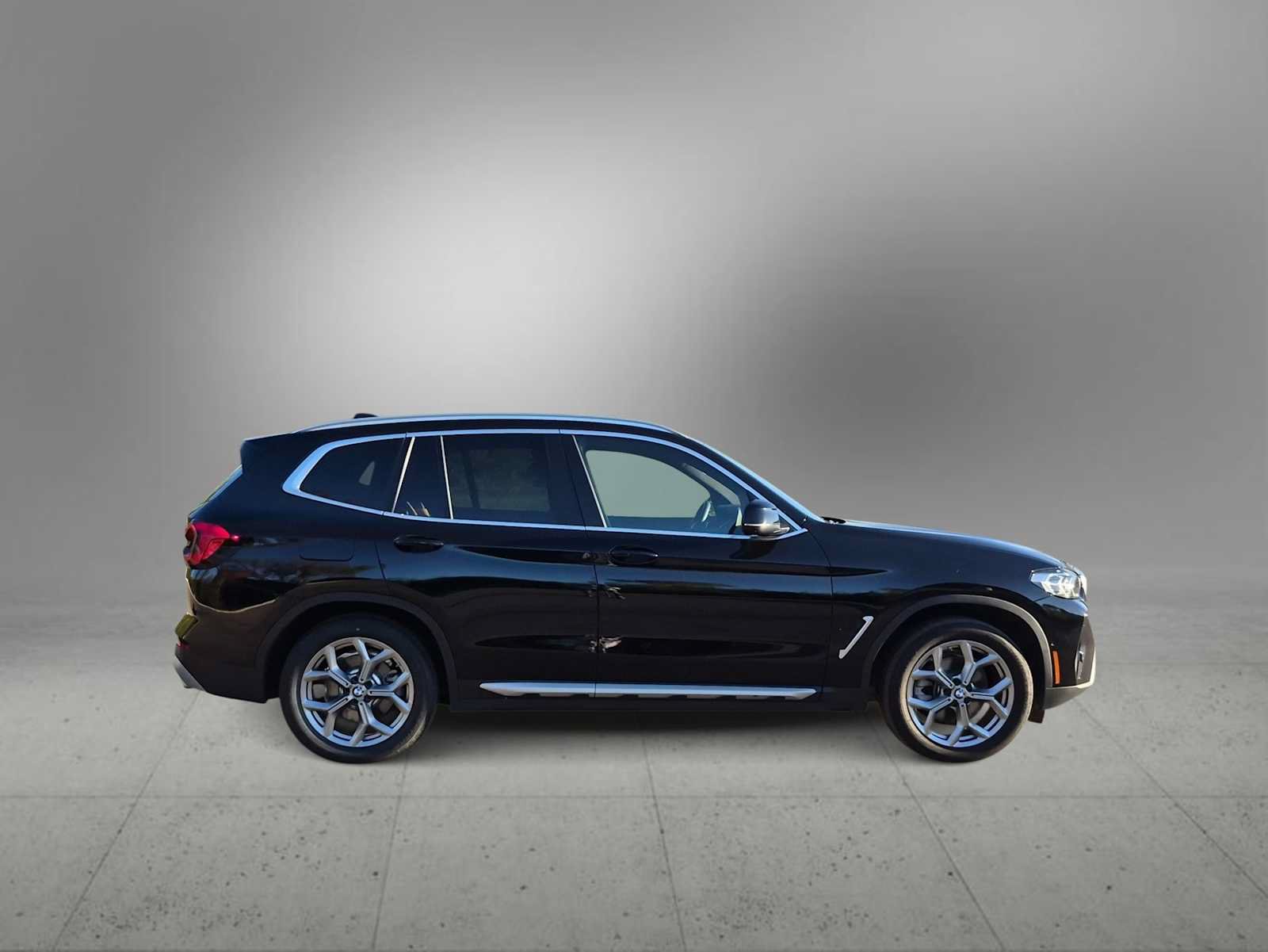 Used 2024 BMW X3 xDrive30i w/ Premium Package AWD/4WD image 9