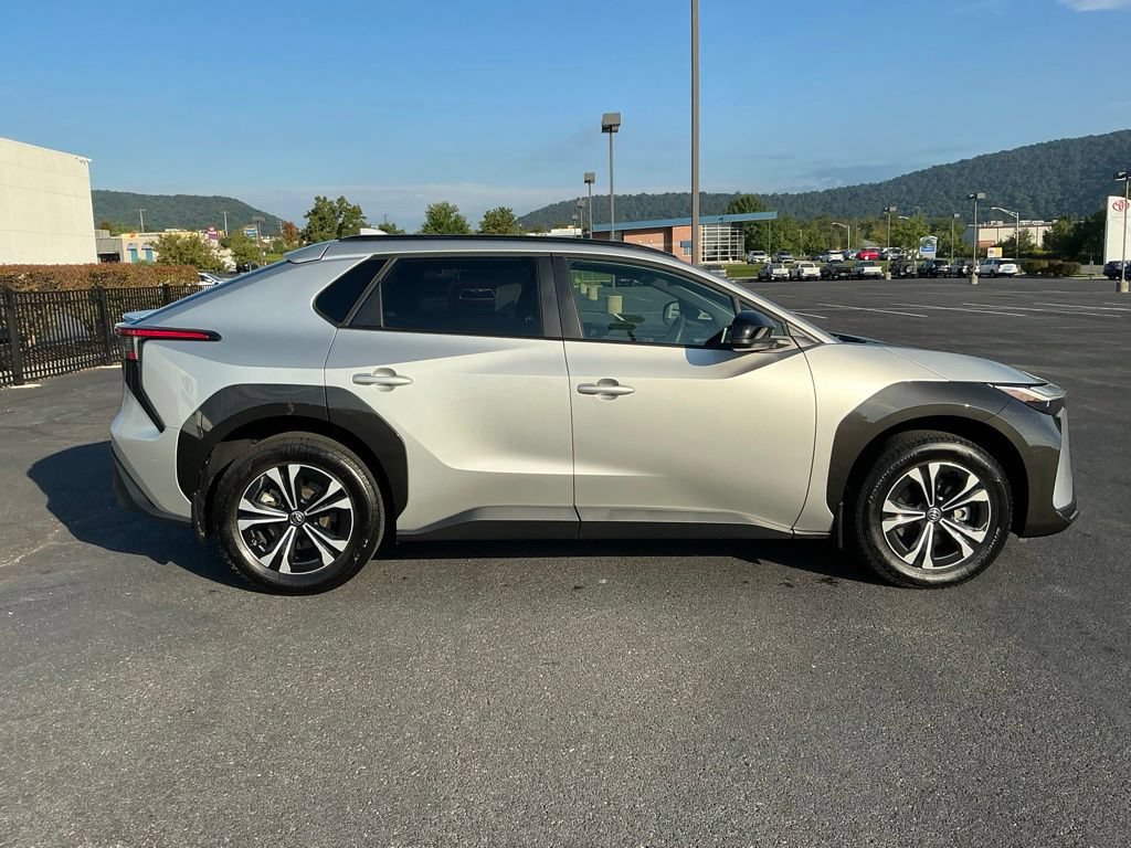Used 2024 Toyota bZ4X AWD w/ Weather Package image 4