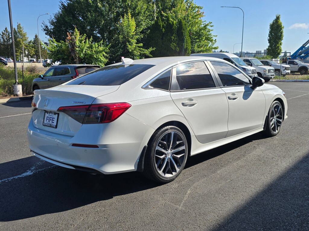 Used 2022 Honda Civic Touring image 6