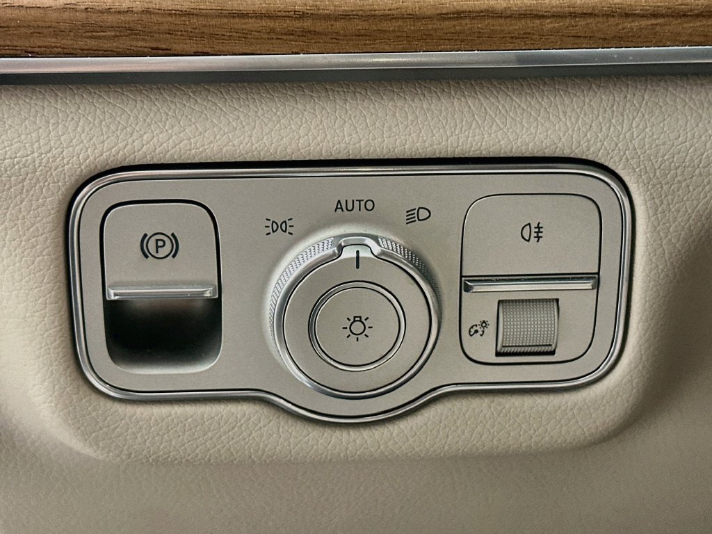 Used 2026 Mercedes-Benz GLS 450 4MATIC image 11