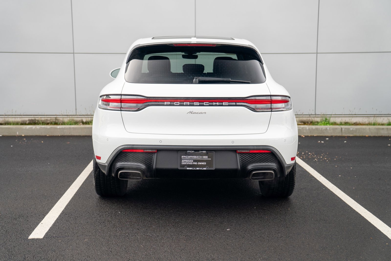 Certified 2025 Porsche Macan image 7