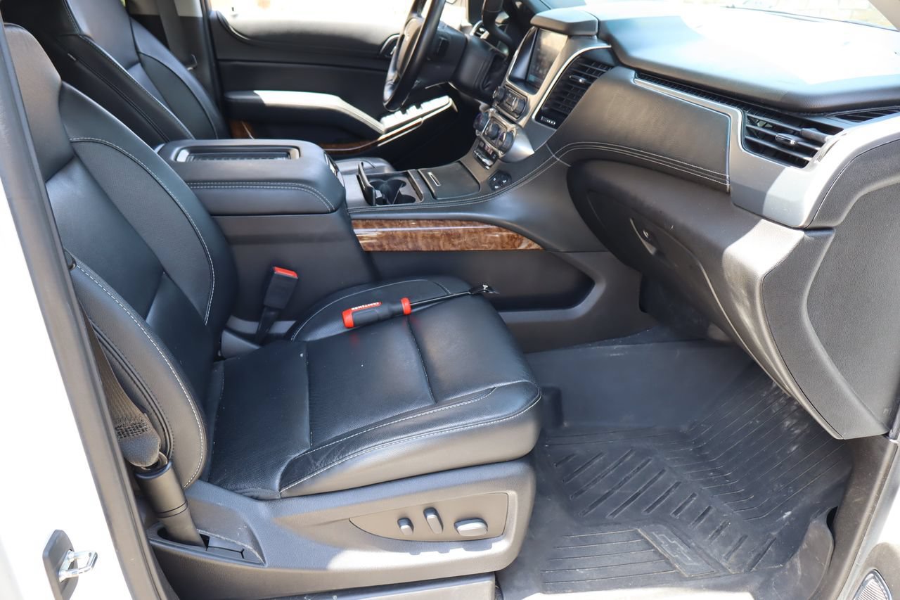 Used 2019 Chevrolet Suburban Premier AWD/4WD image 18