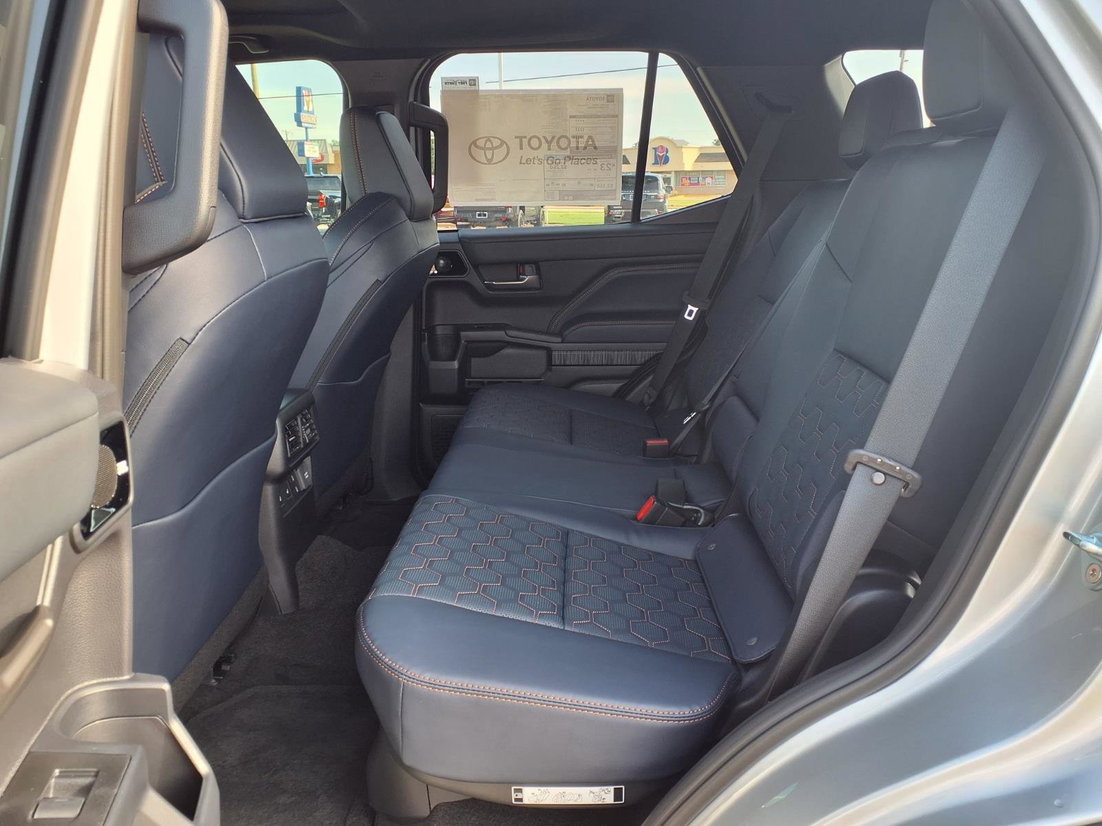 New 2026 Toyota 4Runner Platinum AWD/4WD image 26