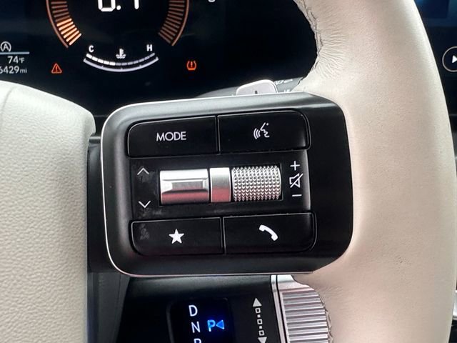 Used 2025 Hyundai Santa Fe SEL image 31