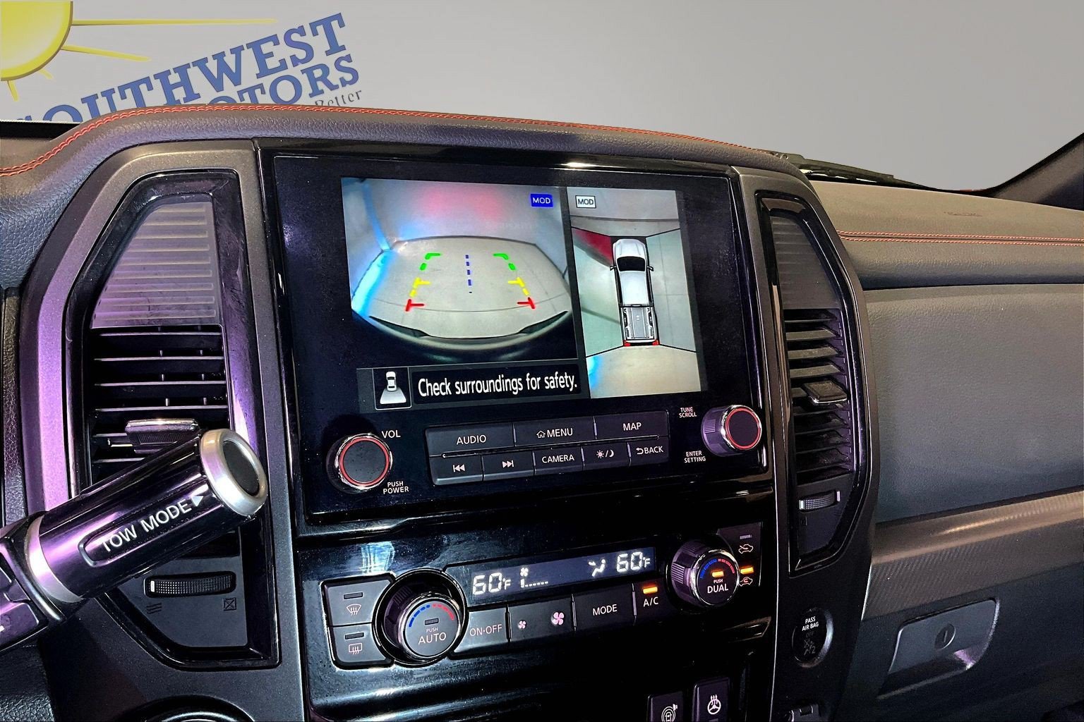 Used 2021 Nissan Titan PRO-4X w/ Pro-4x Convenience Package AWD/4WD image 16