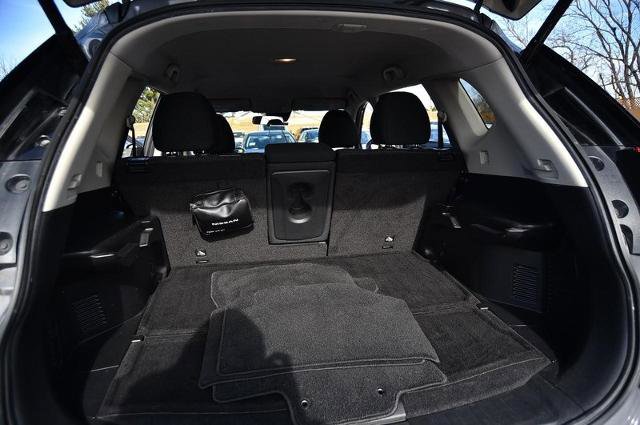 Used 2020 Nissan Rogue SV w/ Premium Package image 30