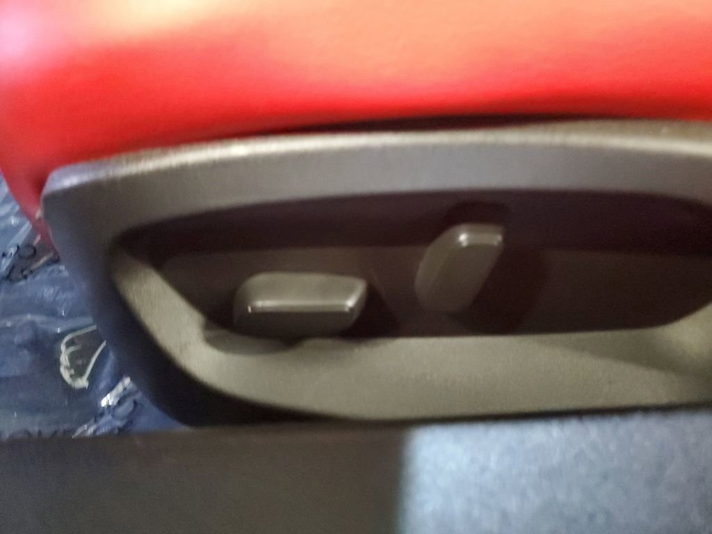 Used 2018 Chevrolet Corvette Stingray Coupe w/ 1LT image 20