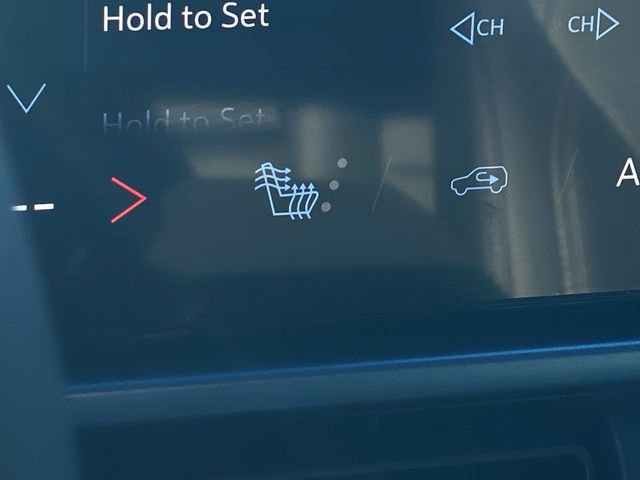New 2026 Chevrolet Equinox EV LT FWD image 27