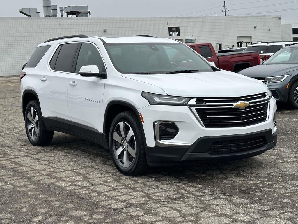 Certified 2023 Chevrolet Traverse LT w/ LT Premium Package image 7