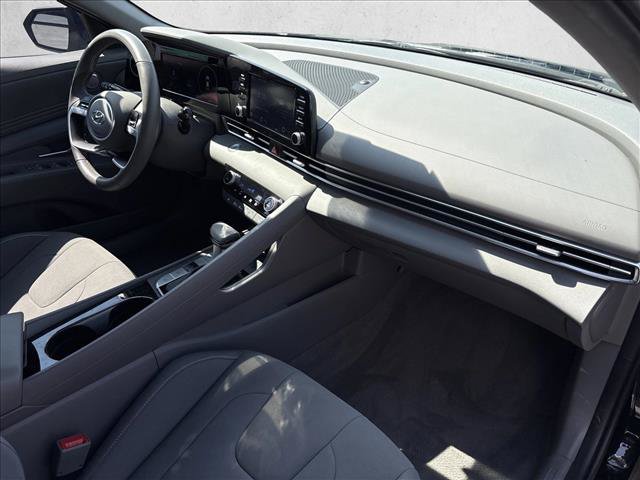 Used 2022 Hyundai Elantra SEL w/ Convenience + Premium Package FWD image 27