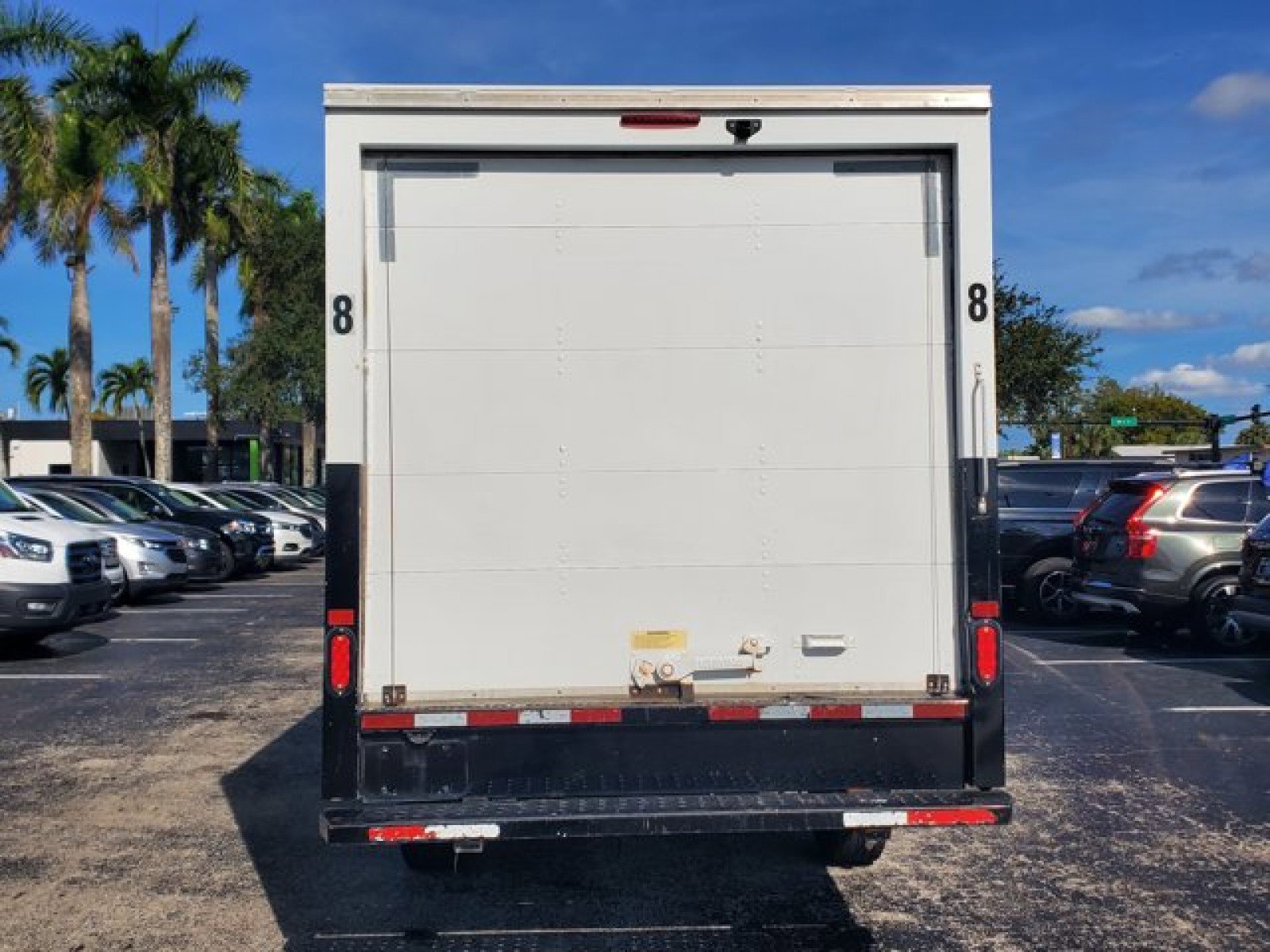 Used 2018 GMC Savana 3500 w/ Driver Convenience Package image 6