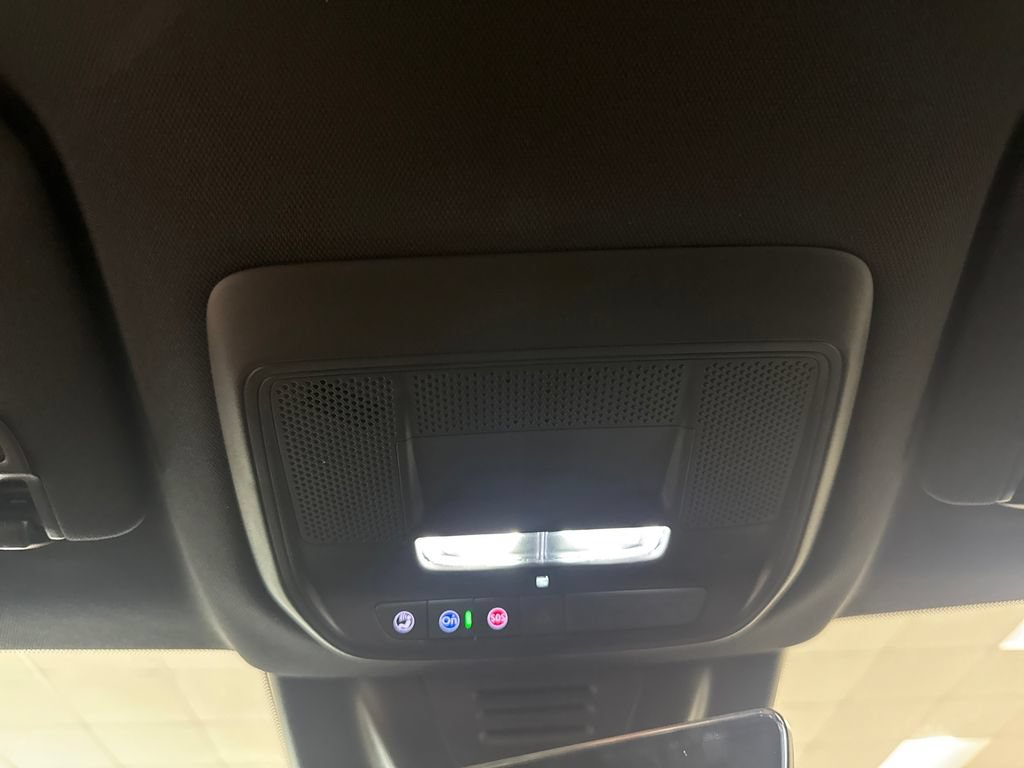 New 2026 Chevrolet Equinox EV RS w/ Convenience Package II FWD image 15