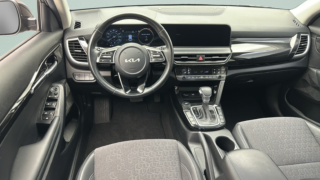 Used 2024 Kia Seltos S AWD/4WD image 11