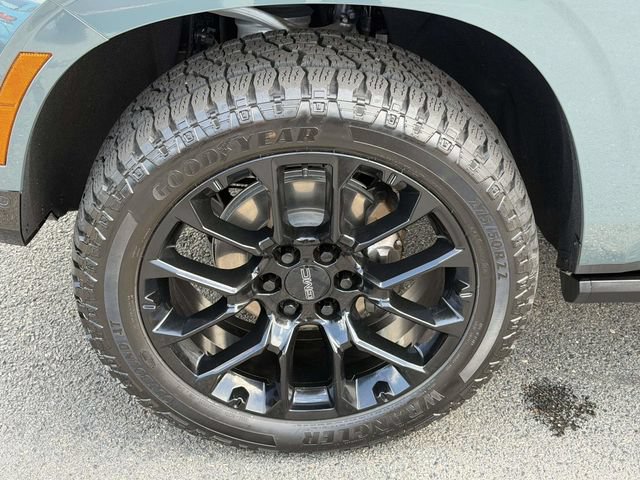 Used 2026 GMC Yukon AT4 Ultimate AWD/4WD image 5