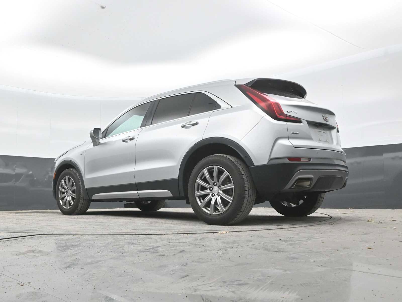Used 2019 Cadillac XT4 Premium Luxury w/ Enhanced Visibility Package AWD/4WD image 23