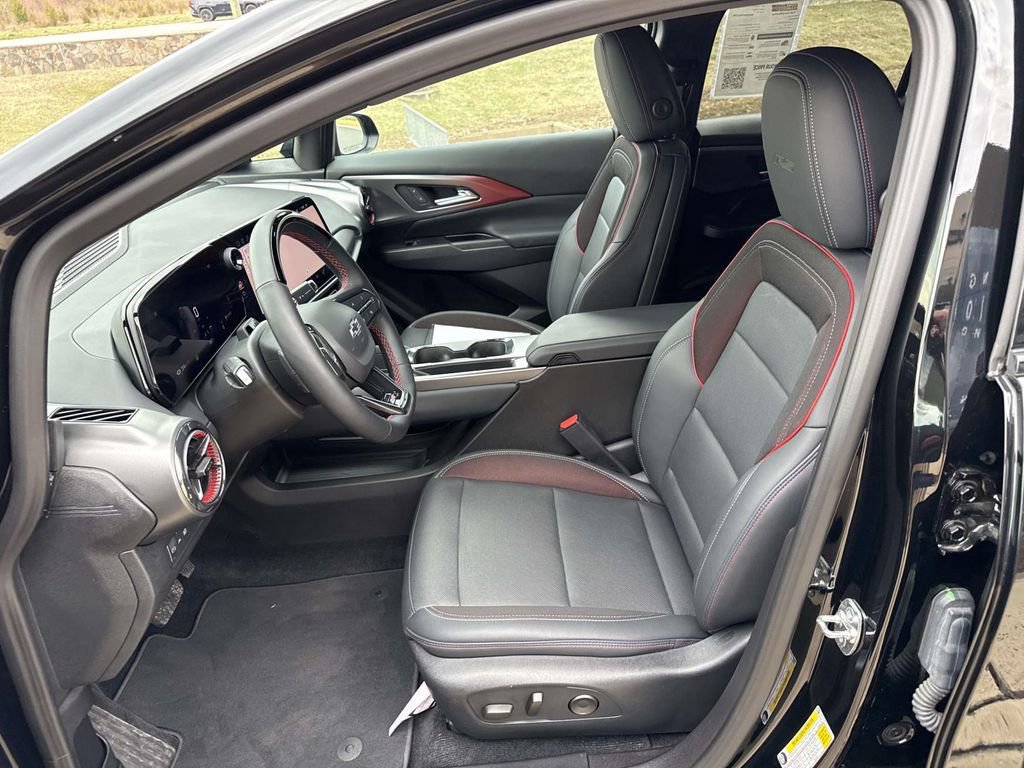 Used 2024 Chevrolet Equinox EV RS image 6