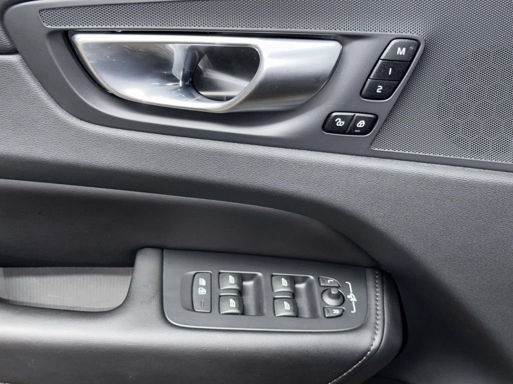 Used 2024 Volvo XC60 B5 Plus w/ Climate Package AWD/4WD image 21
