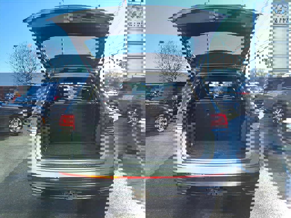 Used 2021 Volkswagen Atlas SE w/ Panoramic Sunroof Package image 6