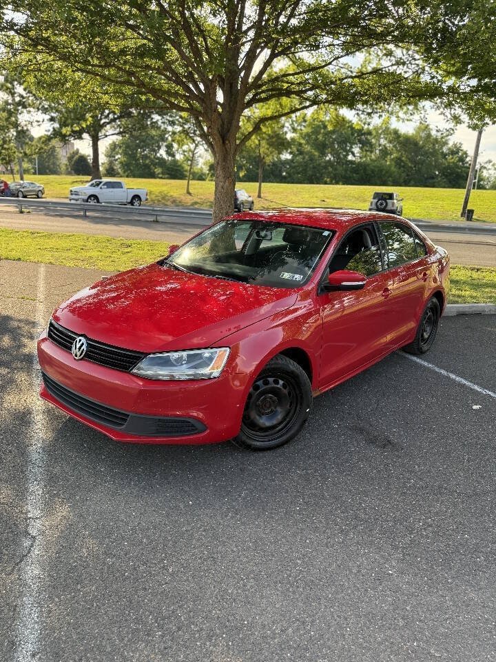 Used 2012 Volkswagen Jetta SE FWD image 2