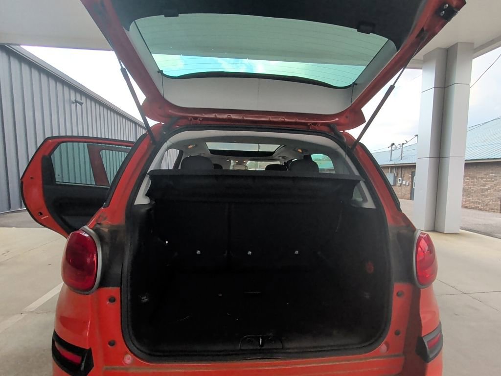 Used 2019 FIAT 500L Trekking w/ Popular Equipment Group image 11