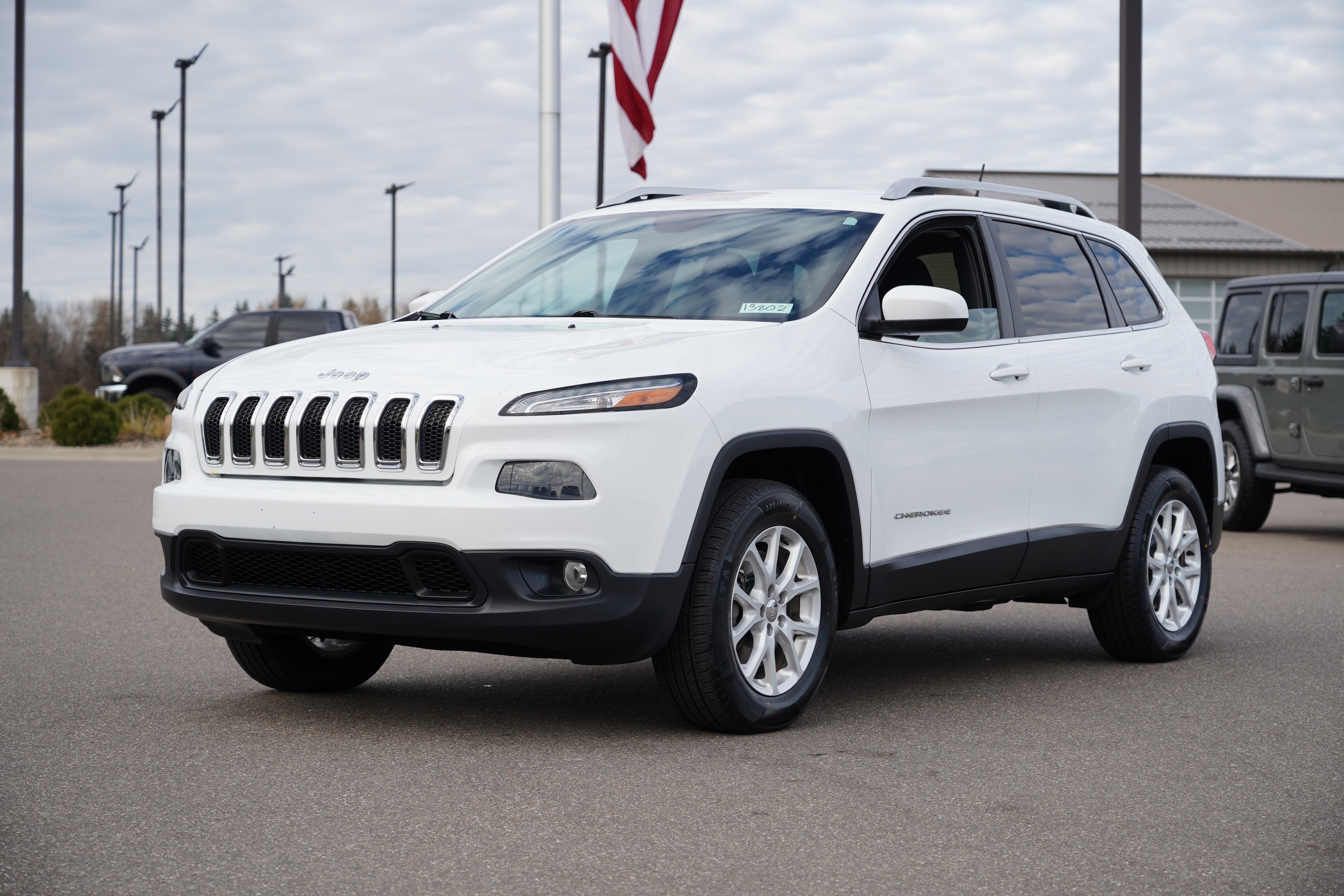 Used 2015 Jeep Cherokee Latitude image 7