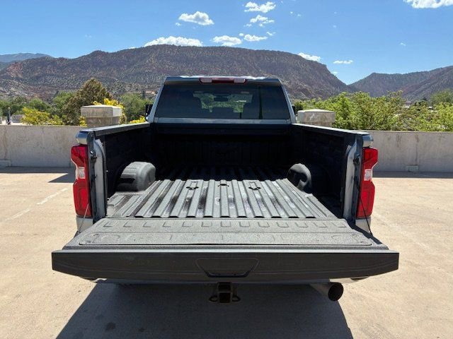 Used 2024 Chevrolet Silverado 3500 LTZ image 8