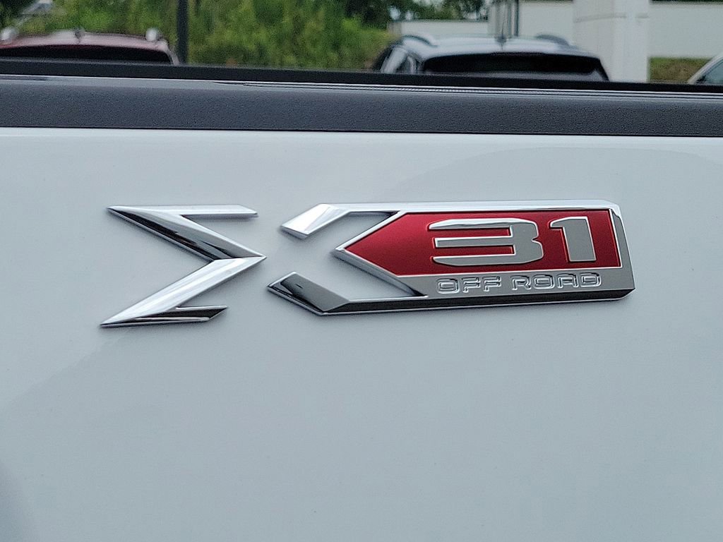 New 2024 GMC Sierra 2500 Pro image 12