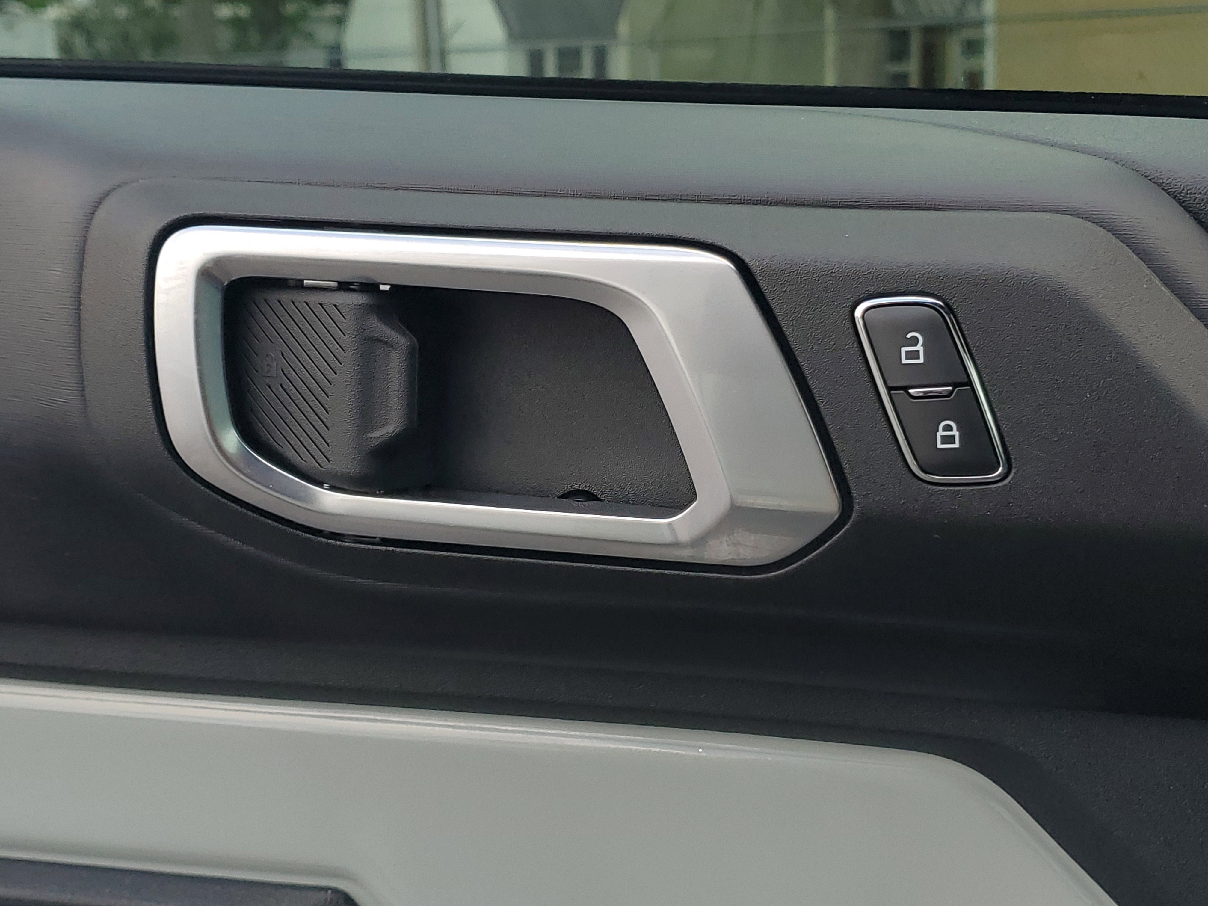 Used 2024 Ford Bronco Badlands image 17