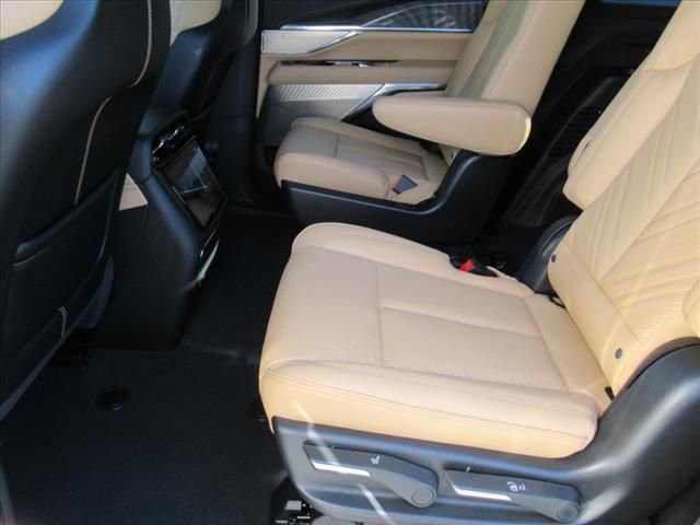 New 2025 Cadillac Escalade IQ Luxury 2 image 23