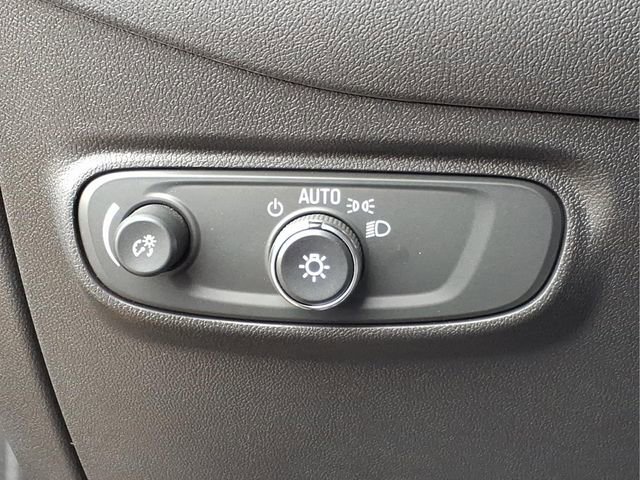 Used 2024 Chevrolet Equinox LS w/ LS Convenience Package image 17