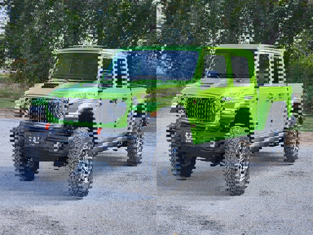 New 2025 Jeep Gladiator Mojave video 2