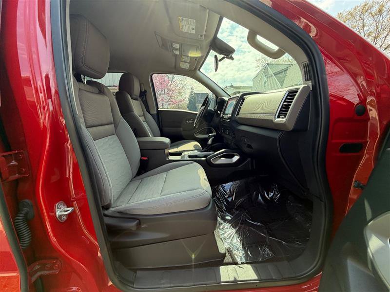 Used 2022 Nissan Frontier SV RWD image 16