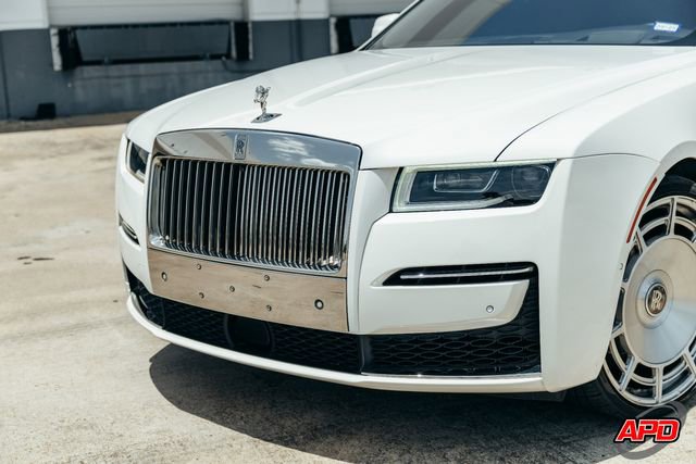 Used 2022 Rolls-Royce Ghost w/ Ghost Package image 23