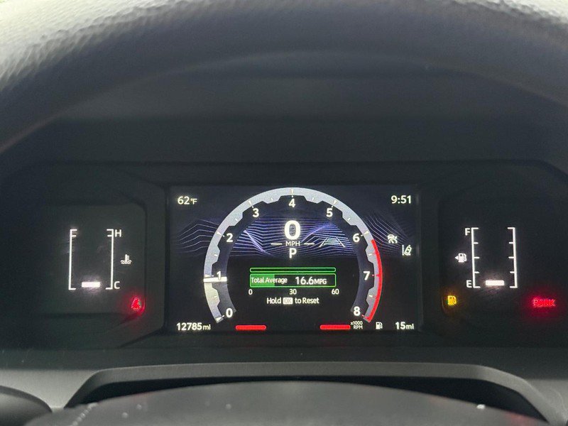 Used 2025 Toyota Tacoma SR AWD/4WD image 22
