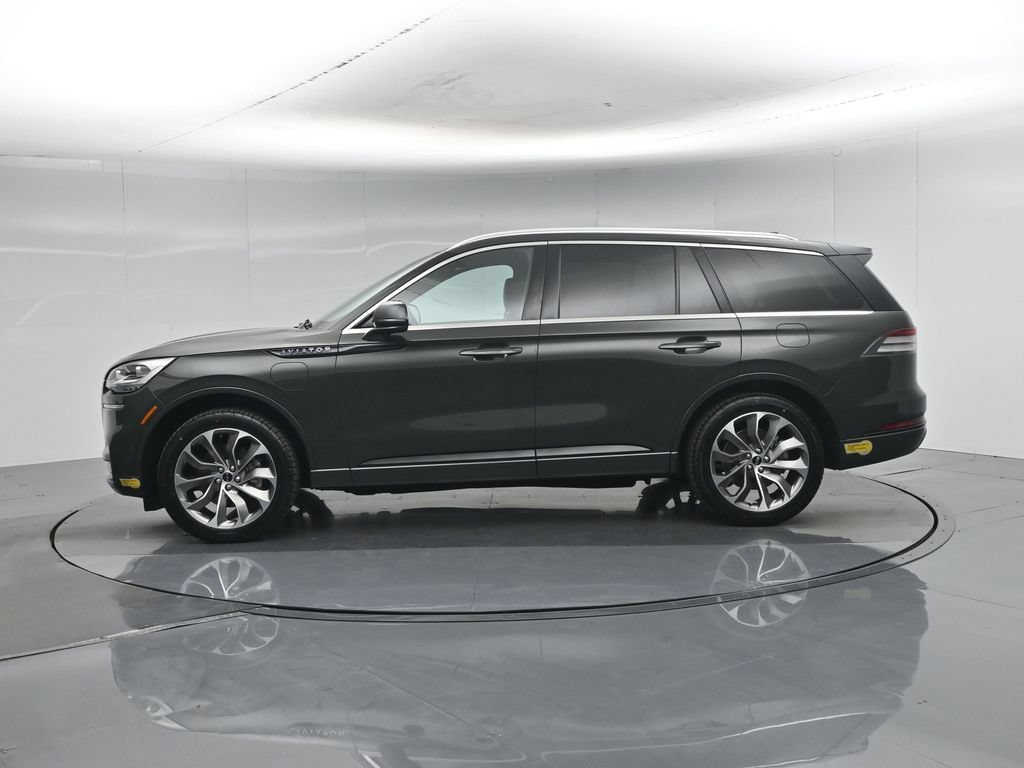 Used 2022 Lincoln Aviator Grand Touring w/ Equipment Group 301A AWD/4WD image 31