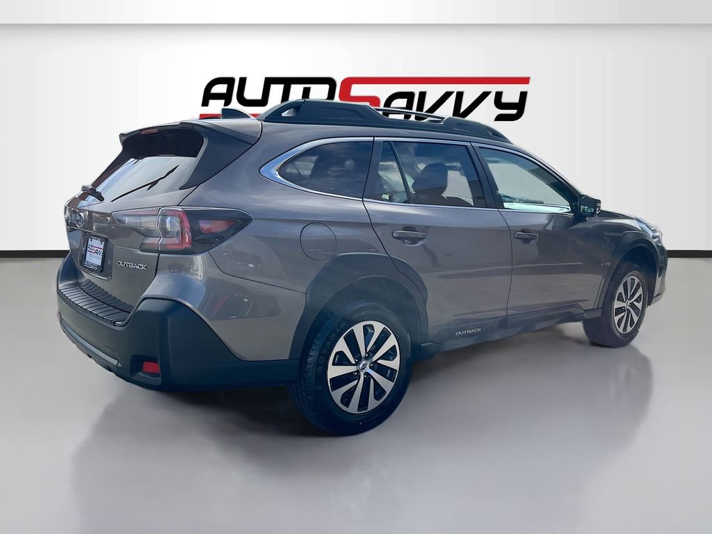 Used 2024 Subaru Outback Premium image 7