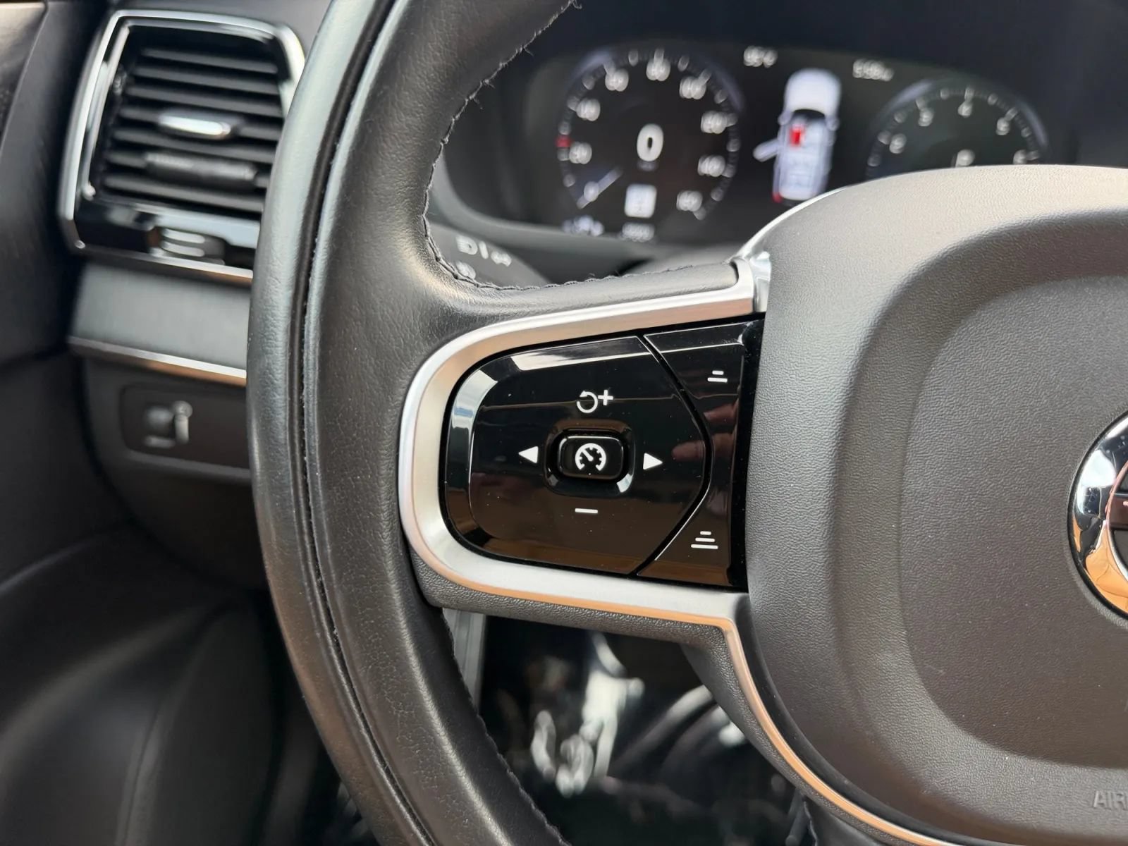 Used 2022 Volvo XC90 T6 Inscription w/ Advanced Package AWD/4WD image 22