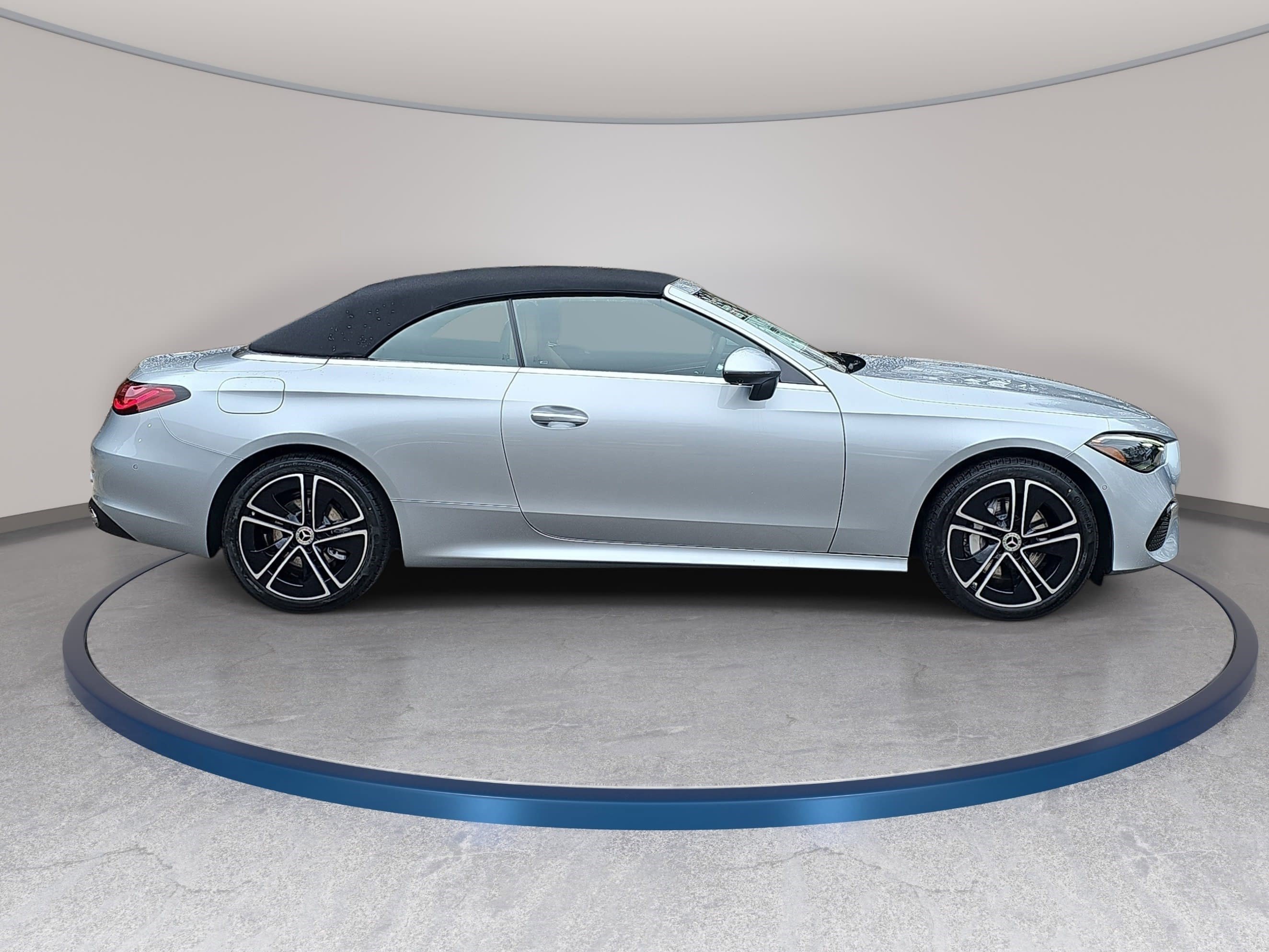 New 2026 Mercedes-Benz CLE 300 4MATIC Cabriolet image 4