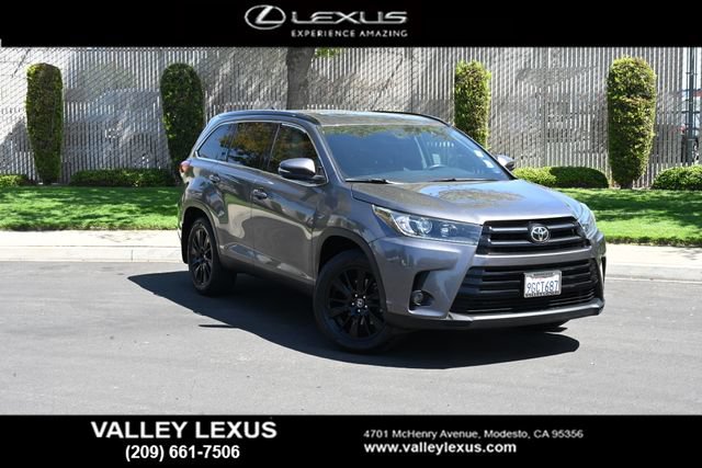 Used 2019 Toyota Highlander SE