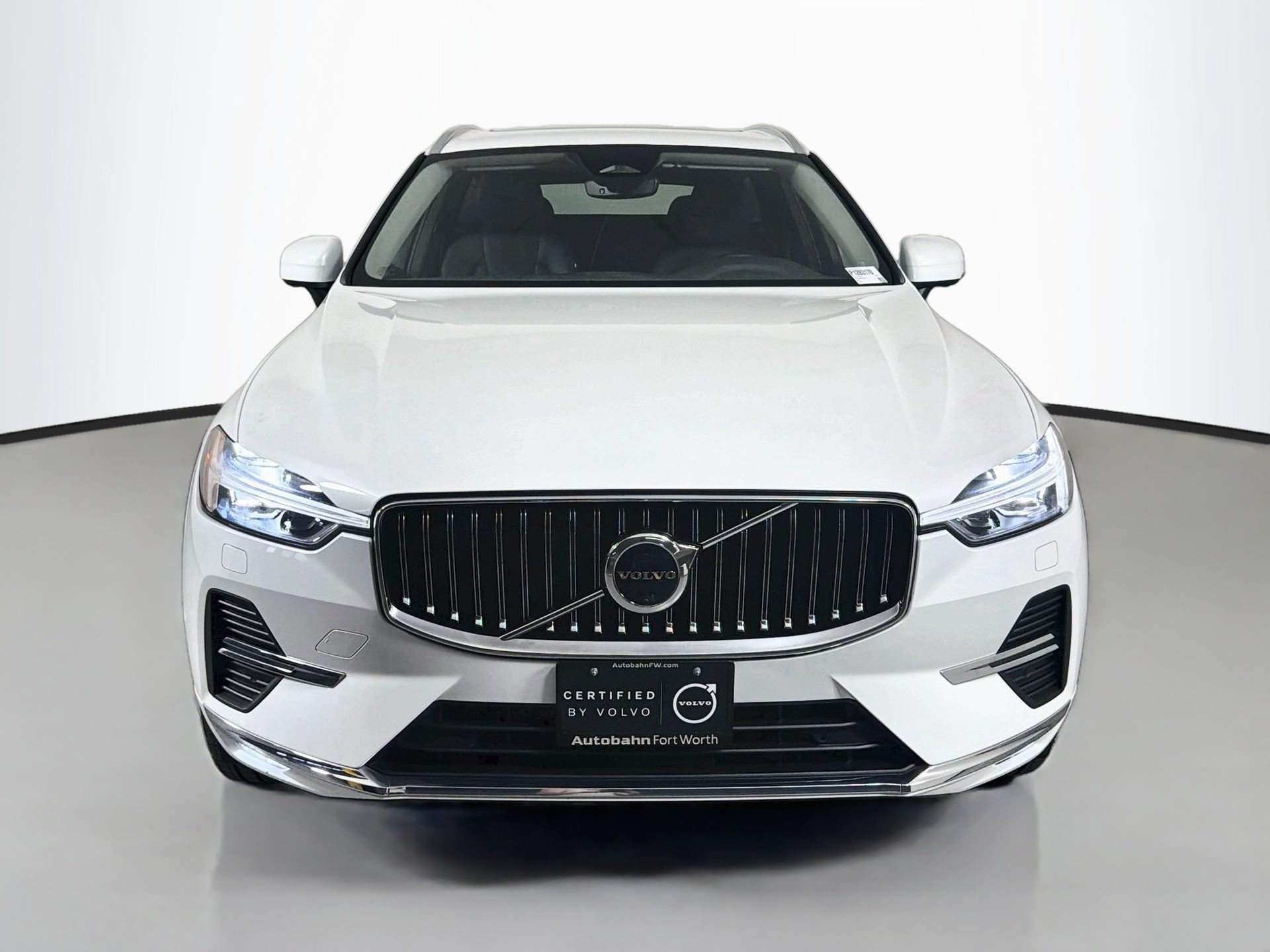 Certified 2023 Volvo XC60 B5 Plus w/ Protection Package Premier FWD image 2