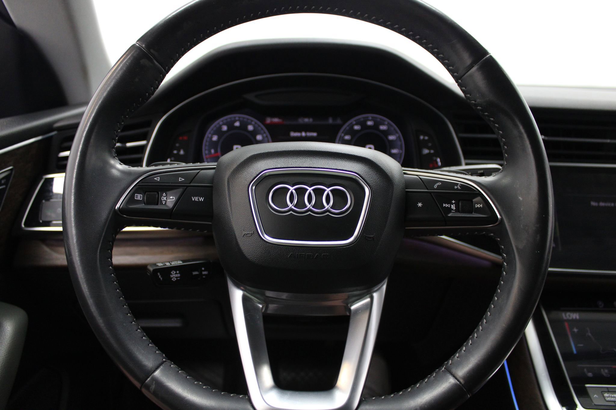 Used 2020 Audi Q8 Premium Plus AWD/4WD image 40