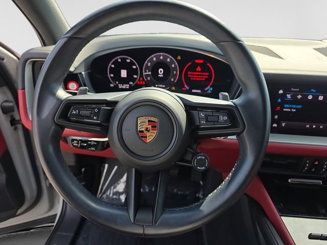 Used 2024 Porsche Cayenne AWD/4WD image 13