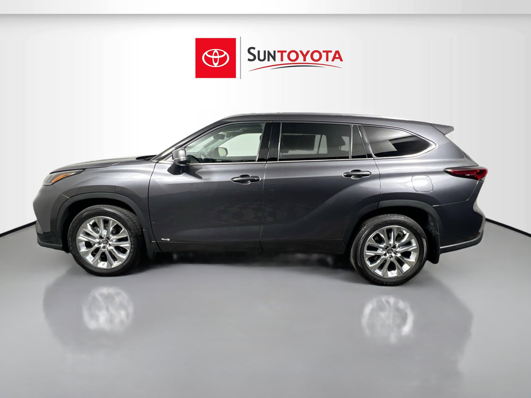 Used 2022 Toyota Highlander Limited image 7