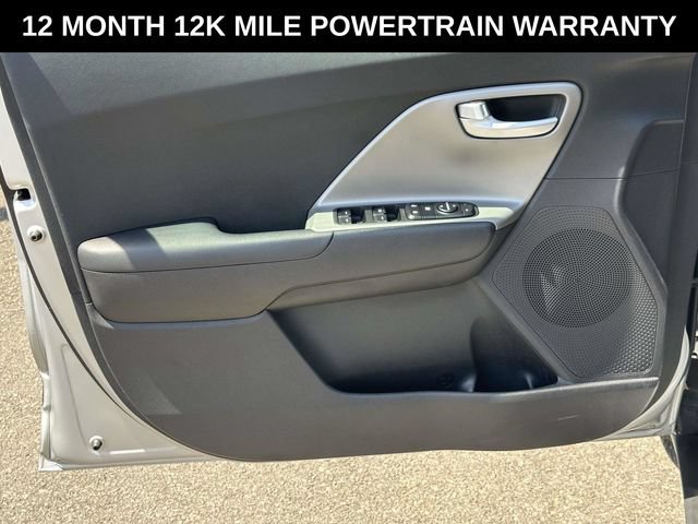 Used 2017 Kia Niro LX FWD image 13