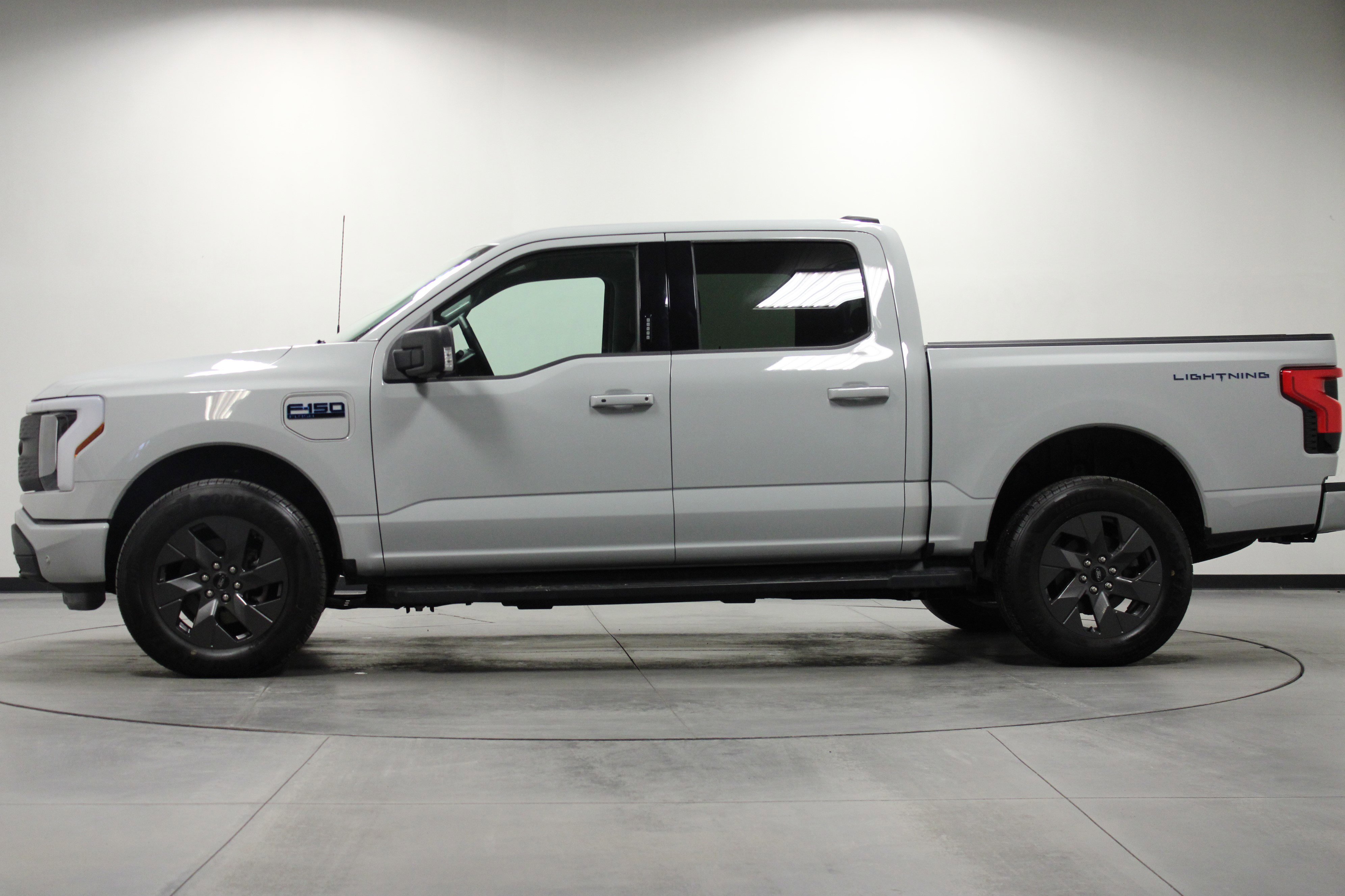 Used 2024 Ford F150 Lightning Flash image 7