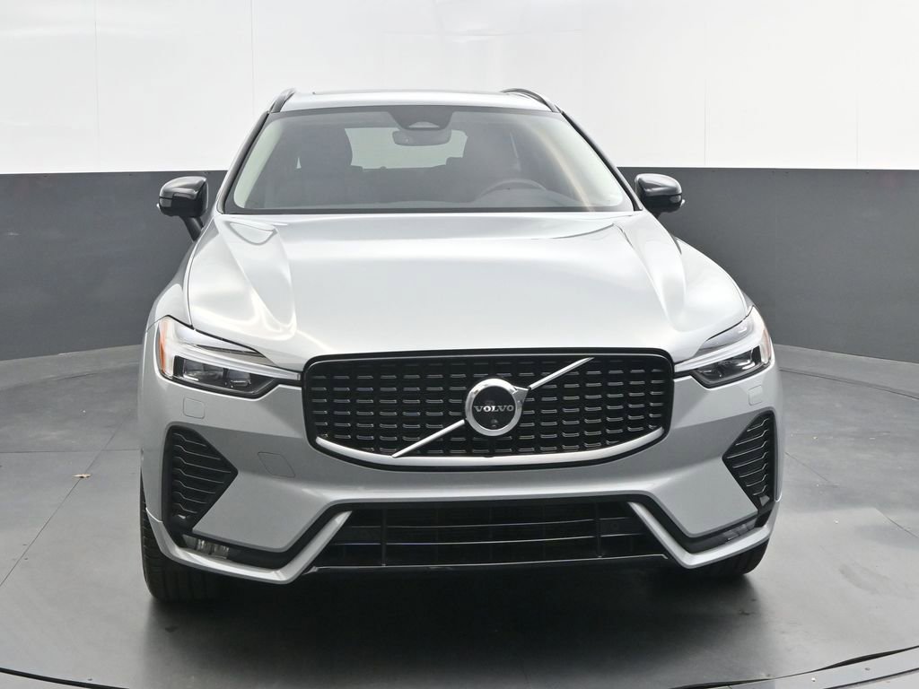 Used 2024 Volvo XC60 B5 Plus AWD/4WD image 10