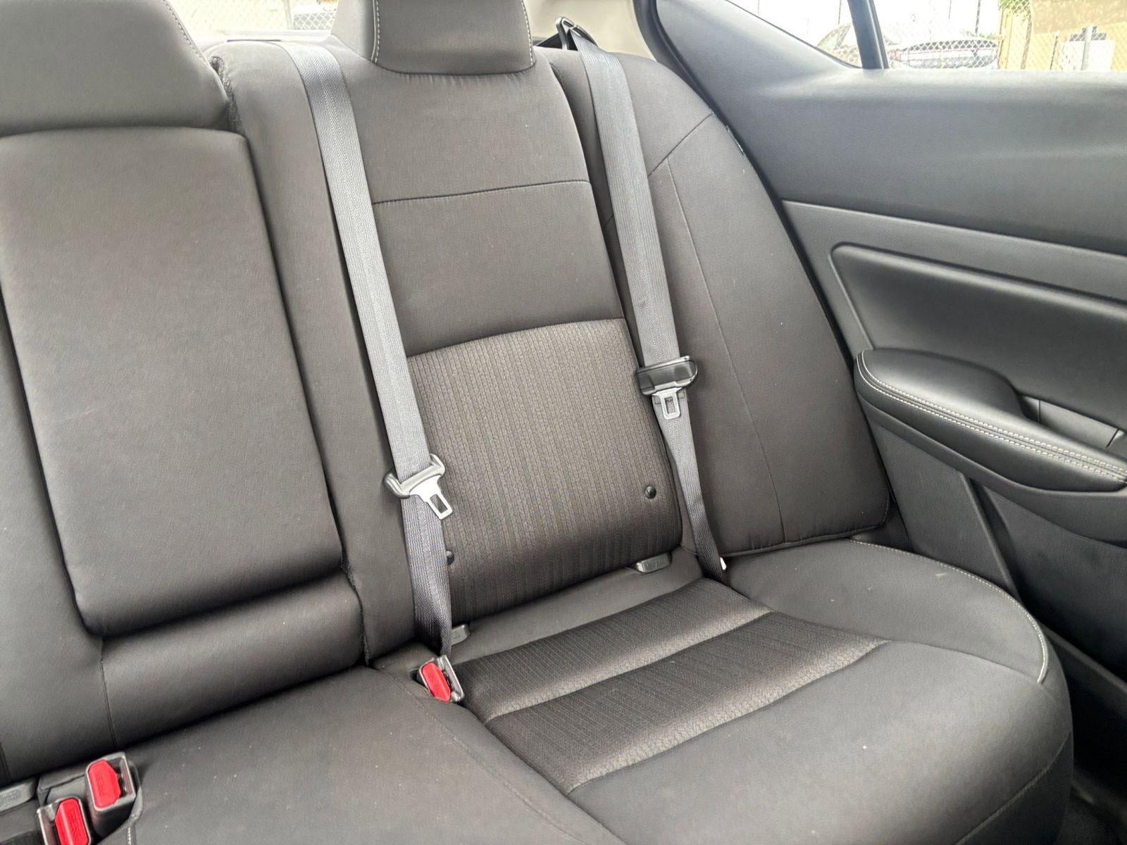 Used 2025 Nissan Altima 2.5 SV FWD image 37