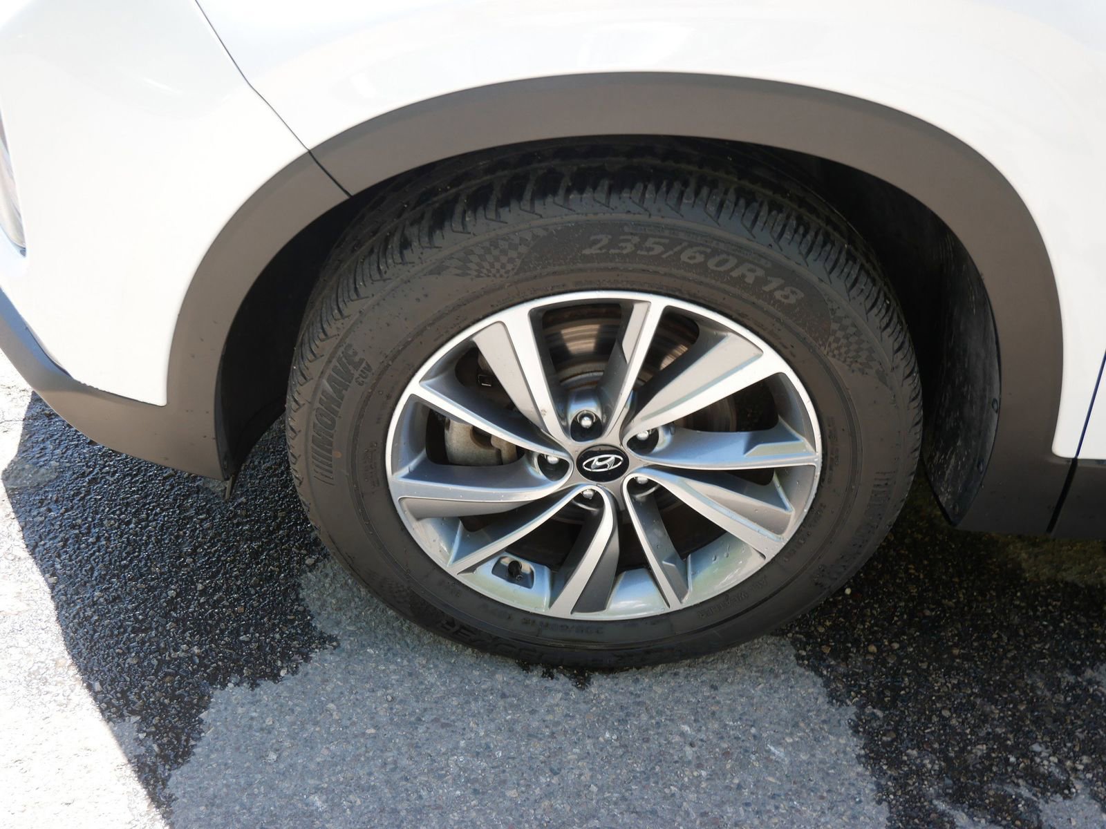 Used 2019 Hyundai Santa Fe Limited AWD/4WD image 9