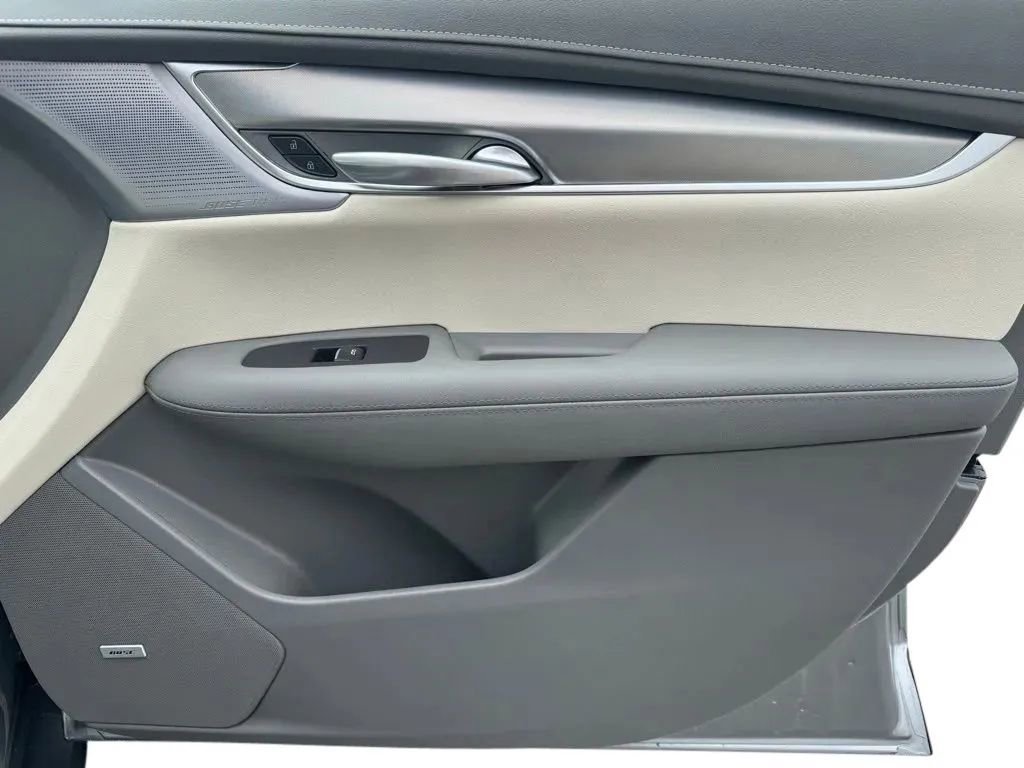 New 2026 Cadillac XT5 Premium Luxury w/ LPO, Floor Liner Package AWD/4WD image 16